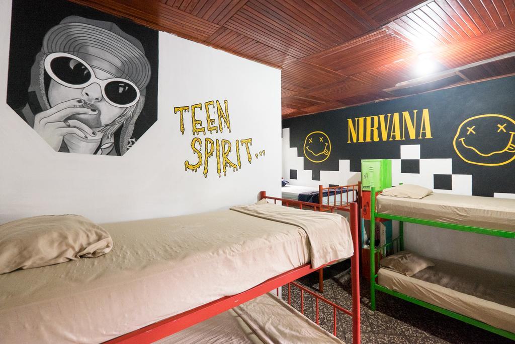 Pura Vida Hostel Tamarindo Eksteriør bilde