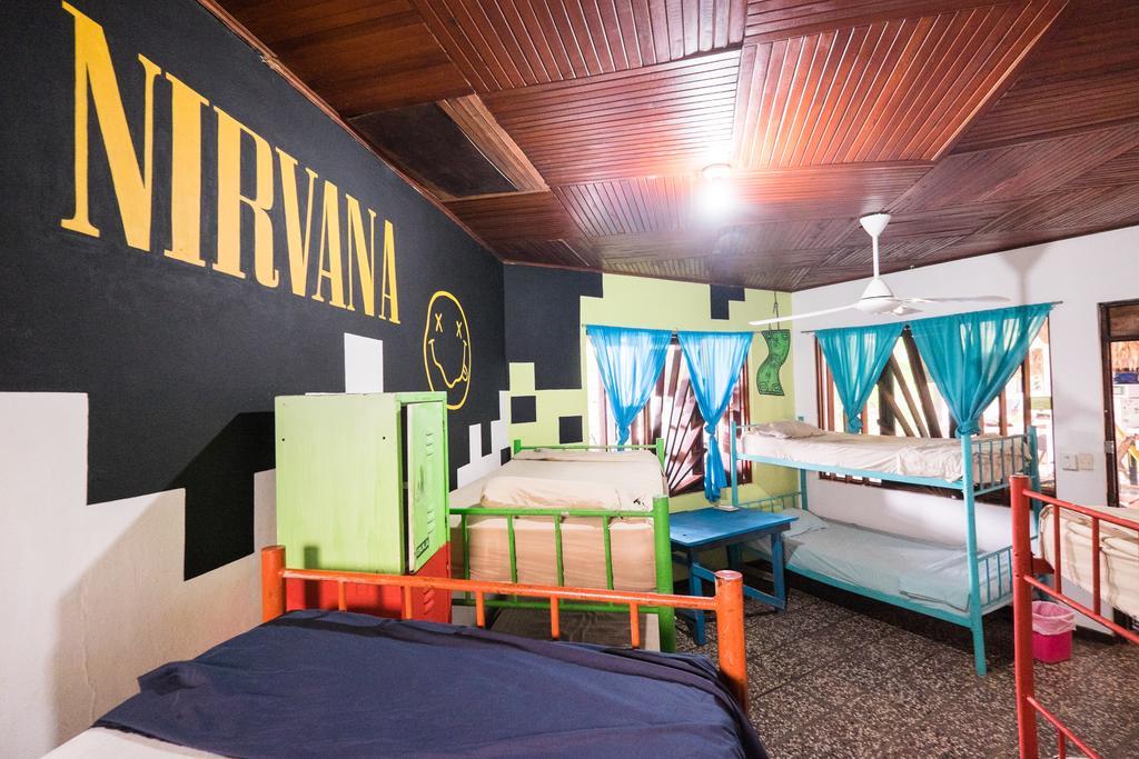 Pura Vida Hostel Tamarindo Eksteriør bilde
