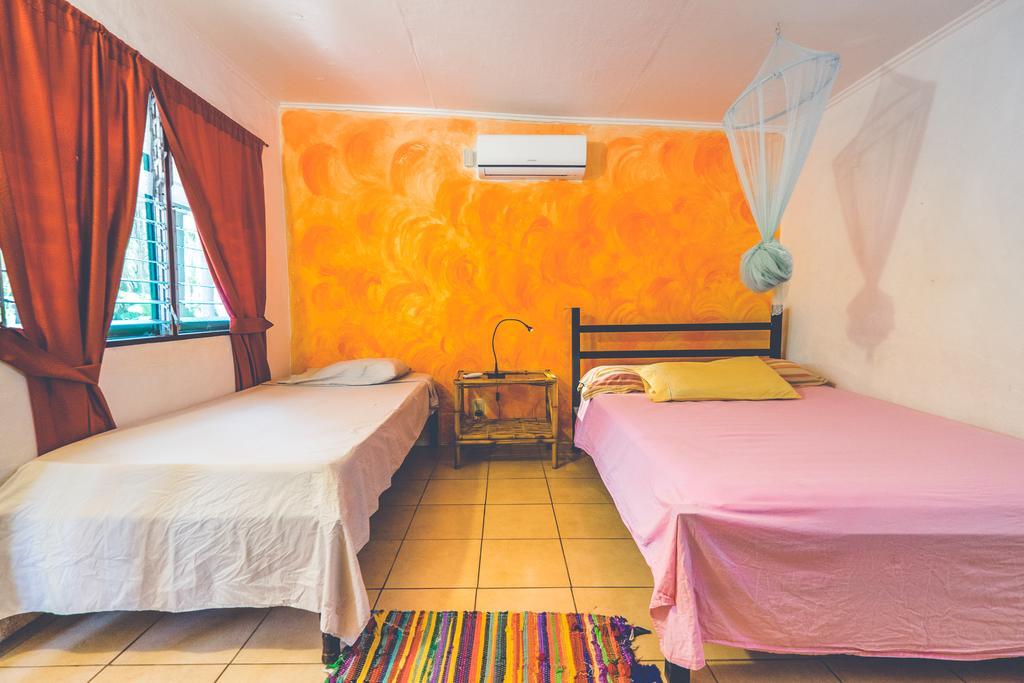 Pura Vida Hostel Tamarindo Eksteriør bilde