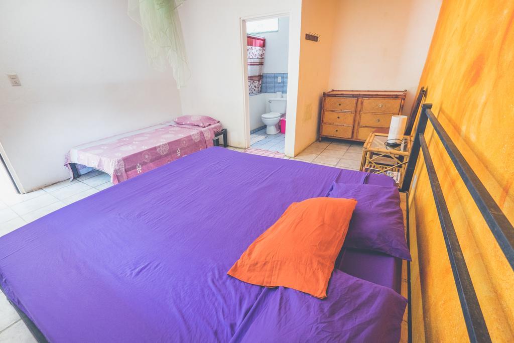Pura Vida Hostel Tamarindo Eksteriør bilde