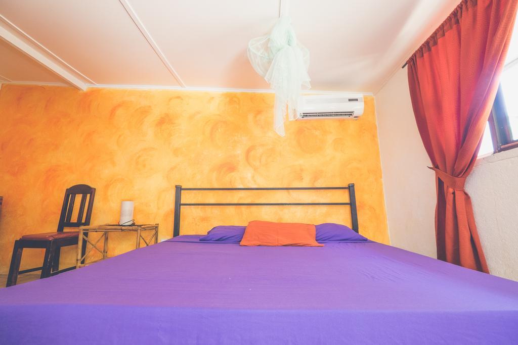 Pura Vida Hostel Tamarindo Eksteriør bilde
