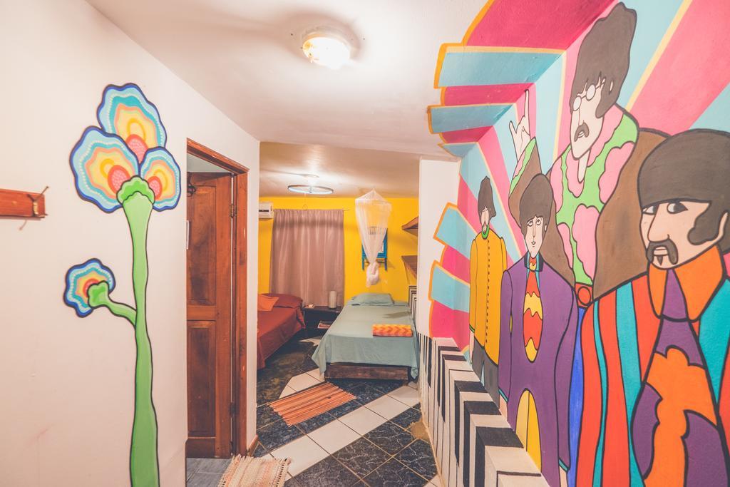 Pura Vida Hostel Tamarindo Eksteriør bilde