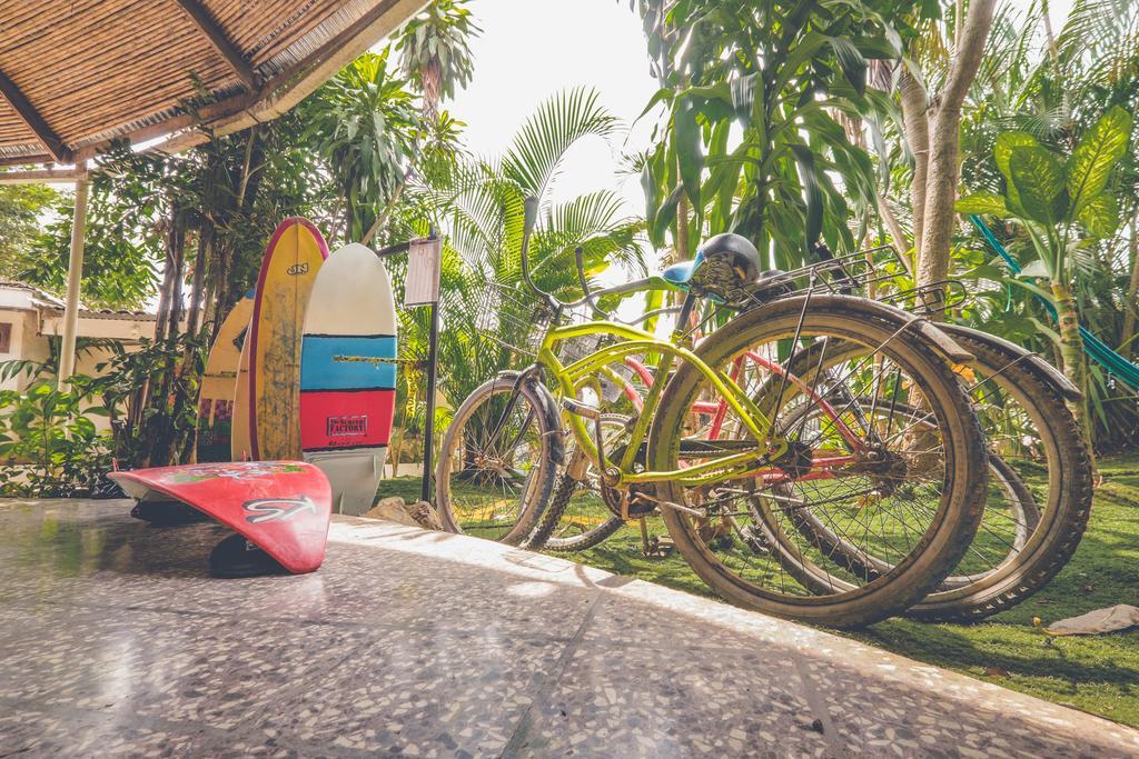 Pura Vida Hostel Tamarindo Eksteriør bilde