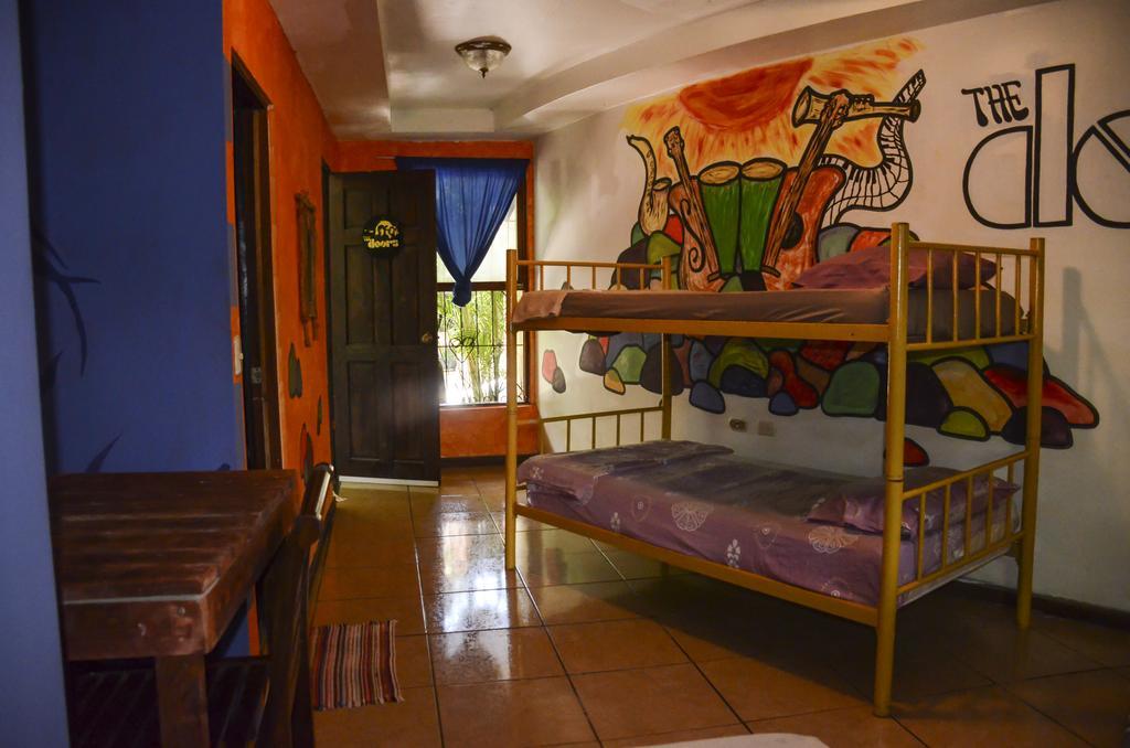 Pura Vida Hostel Tamarindo Eksteriør bilde