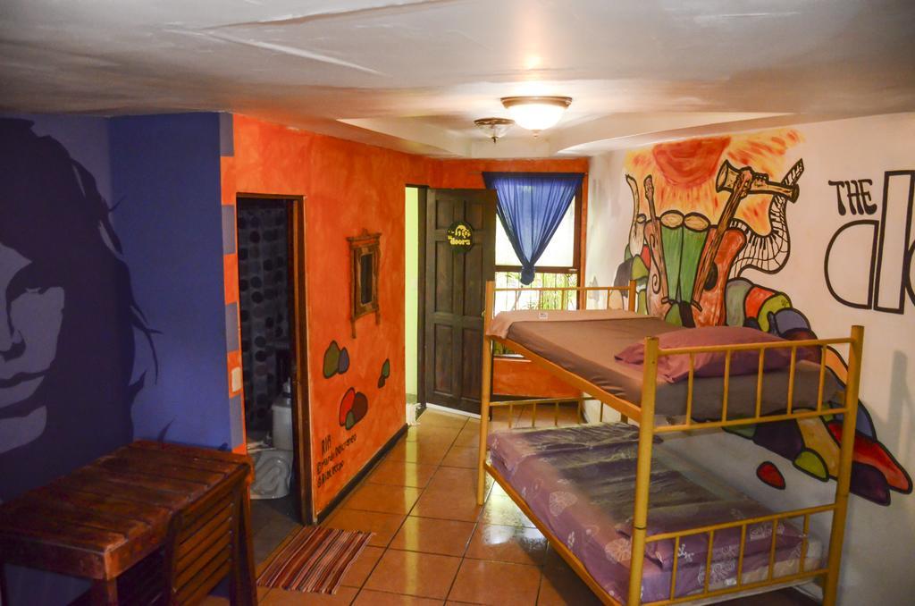 Pura Vida Hostel Tamarindo Eksteriør bilde